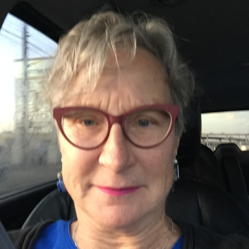Meet your Posher, Dana